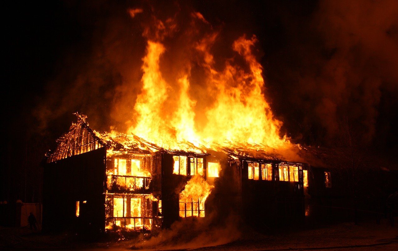fuego, casa en llamas, flame-2946038.jpg